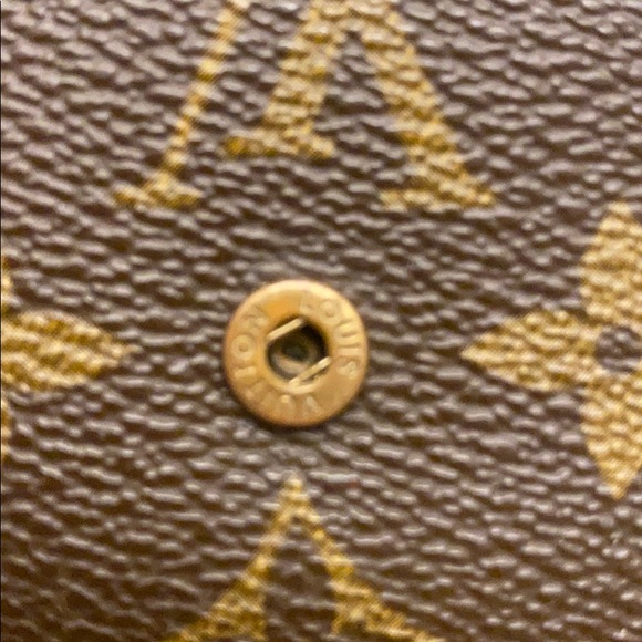 Louis Vuitton Vintage Trifold Wallet - Picture 8 of 9